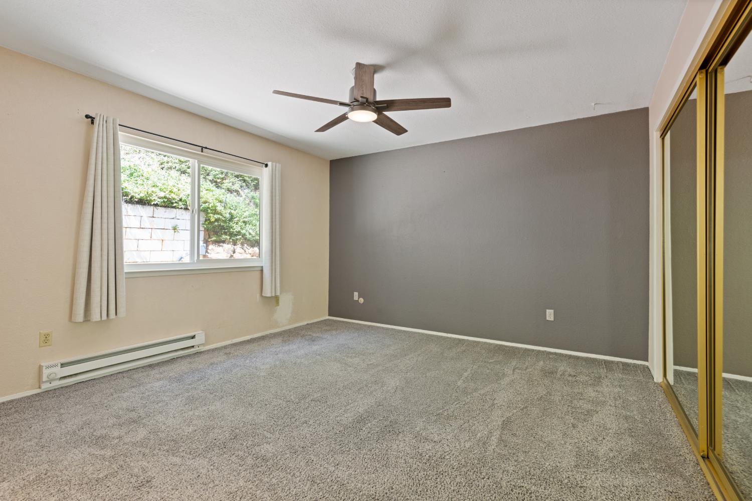 2971 Letitia Avenue Placerville, CA 95667 - Photo 56 of 65 an empty room with windows and closet