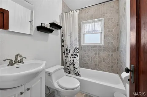 $179,000 | 10027 Lackland Road, St. Louis, MO 63114