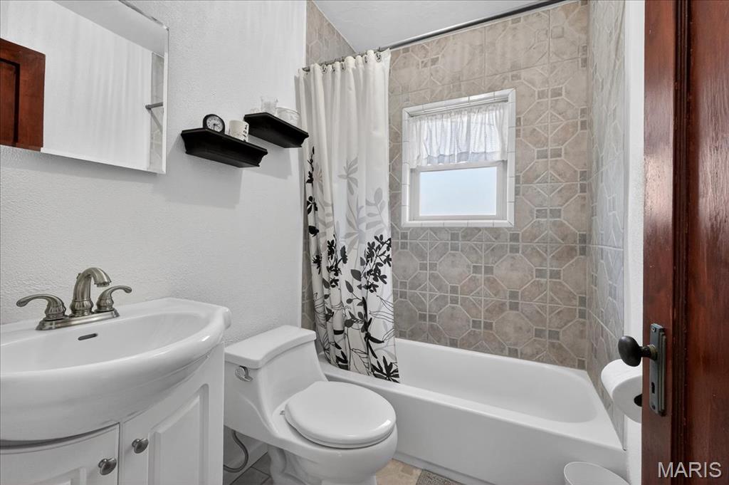 10027 Lackland Road St. Louis, MO 63114 - Photo 14 of 30