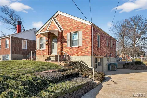 $179,000 | 10027 Lackland Road, St. Louis, MO 63114