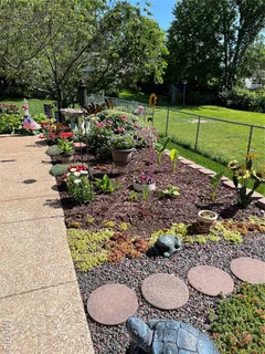 $179,000 | 10027 Lackland Road, St. Louis, MO 63114