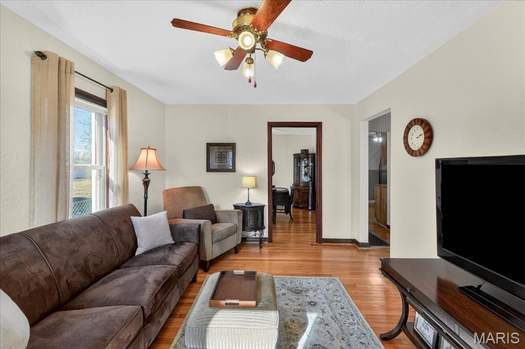 10027 Lackland Road St. Louis, MO 63114 - Photo 3 of 30