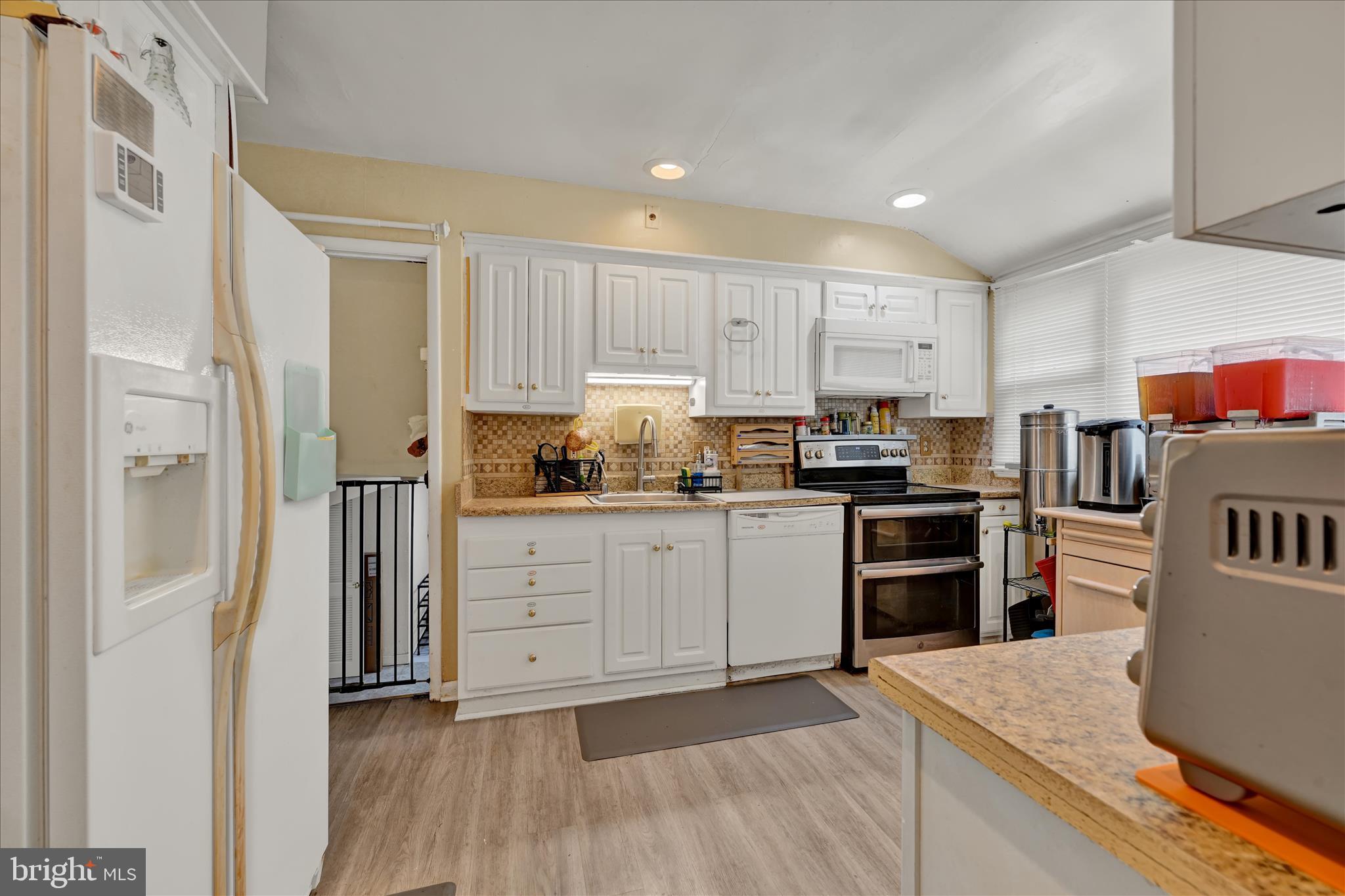 6606 Baythorne Road Baltimore, MD 21209 - Photo 14 of 42