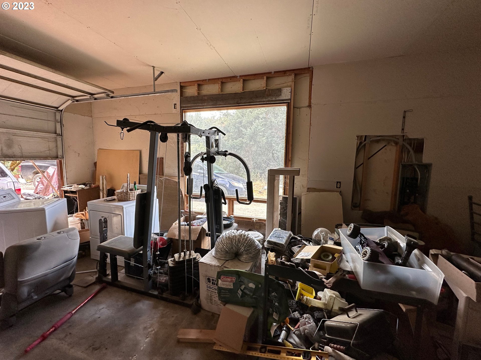 400 Decarlo Lane Riddle, OR 97469 - Photo 5 of 18 a room with gym equipment