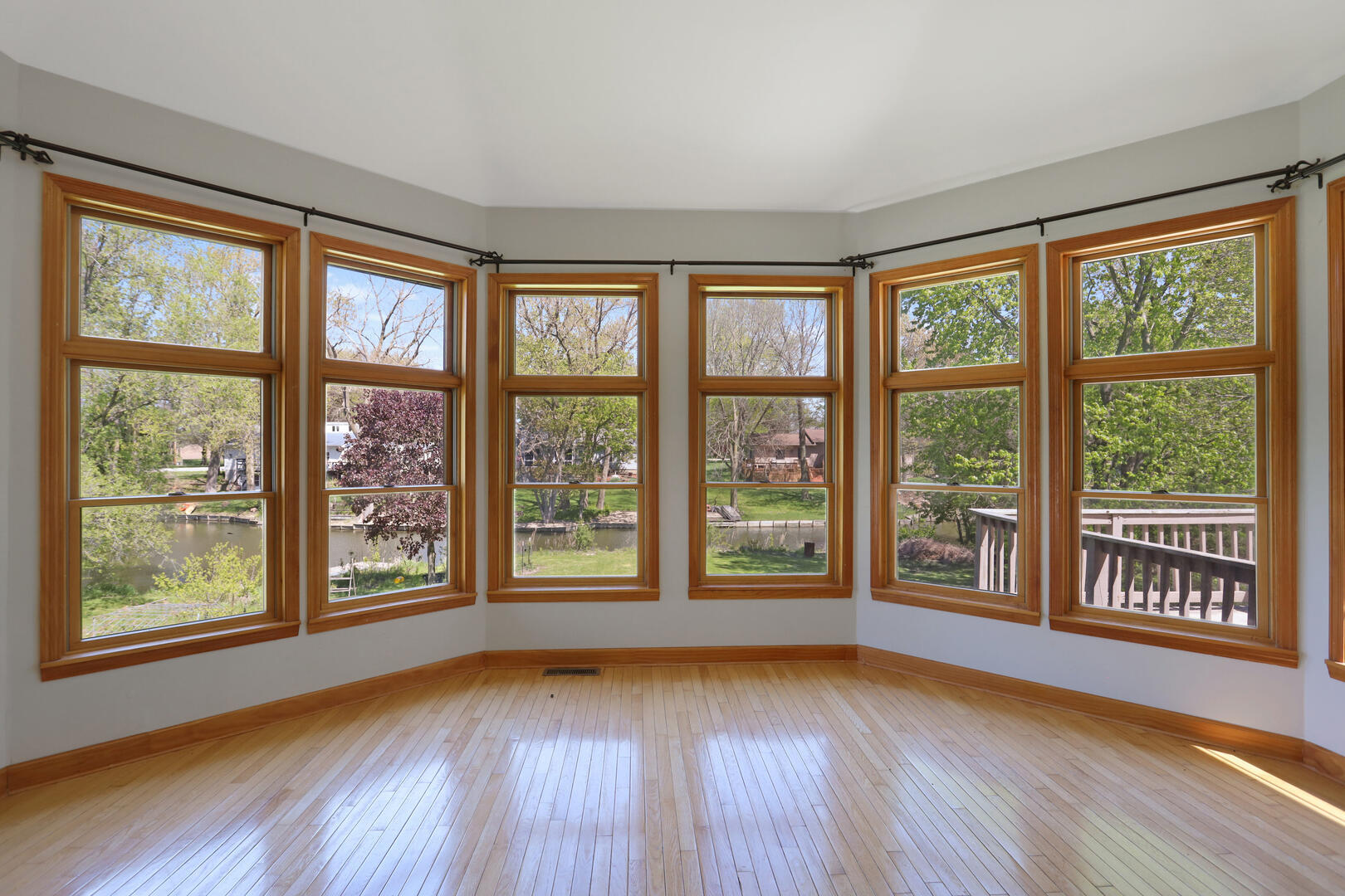 408 South Spring Lake Road Mahomet, IL 61853 - Photo 20 of 64