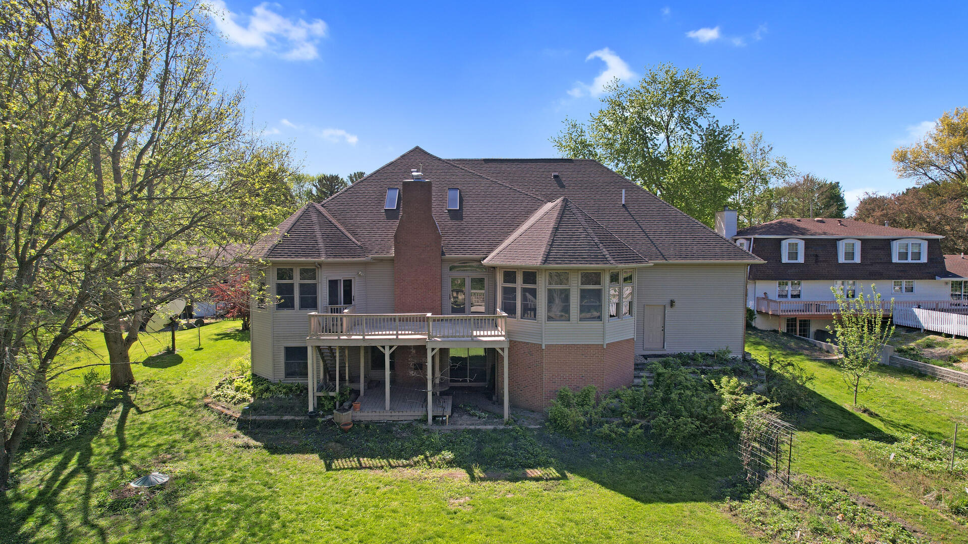 408 South Spring Lake Road Mahomet, IL 61853 - Photo 3 of 64