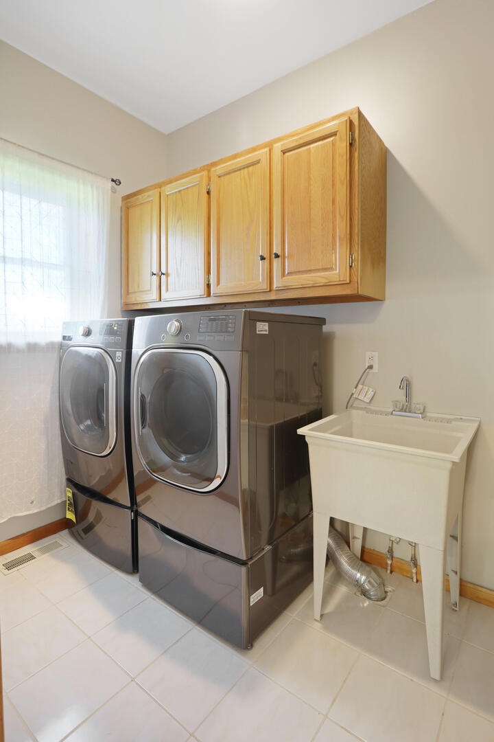 408 South Spring Lake Road Mahomet, IL 61853 - Photo 36 of 64