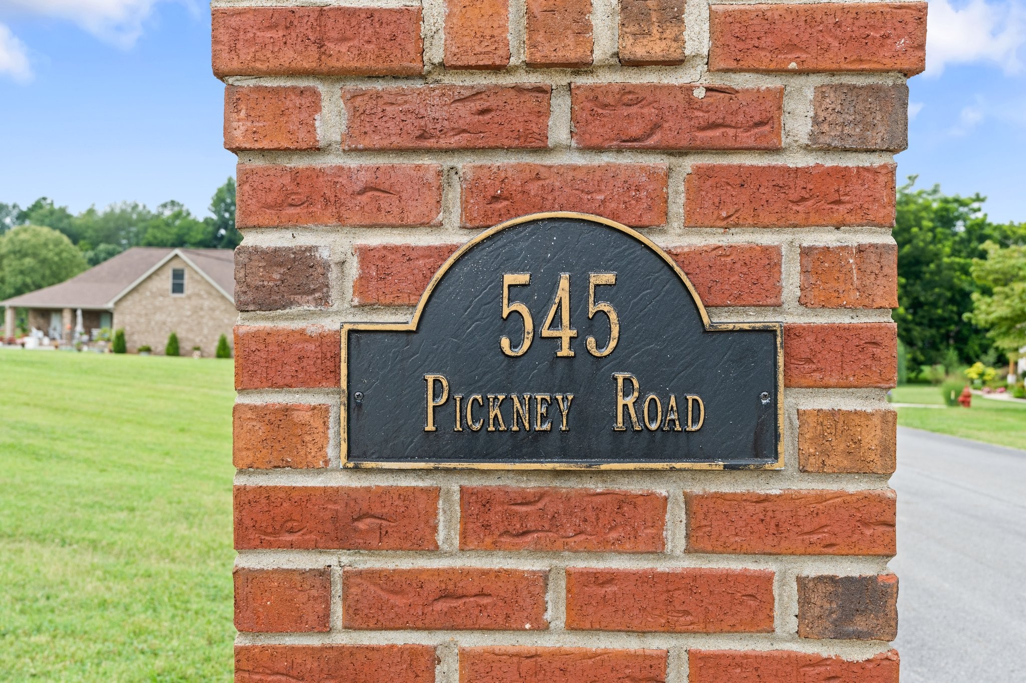 545 Pickney Road Winchester, TN 37398 - Photo 3 of 39 a view of front door of house
