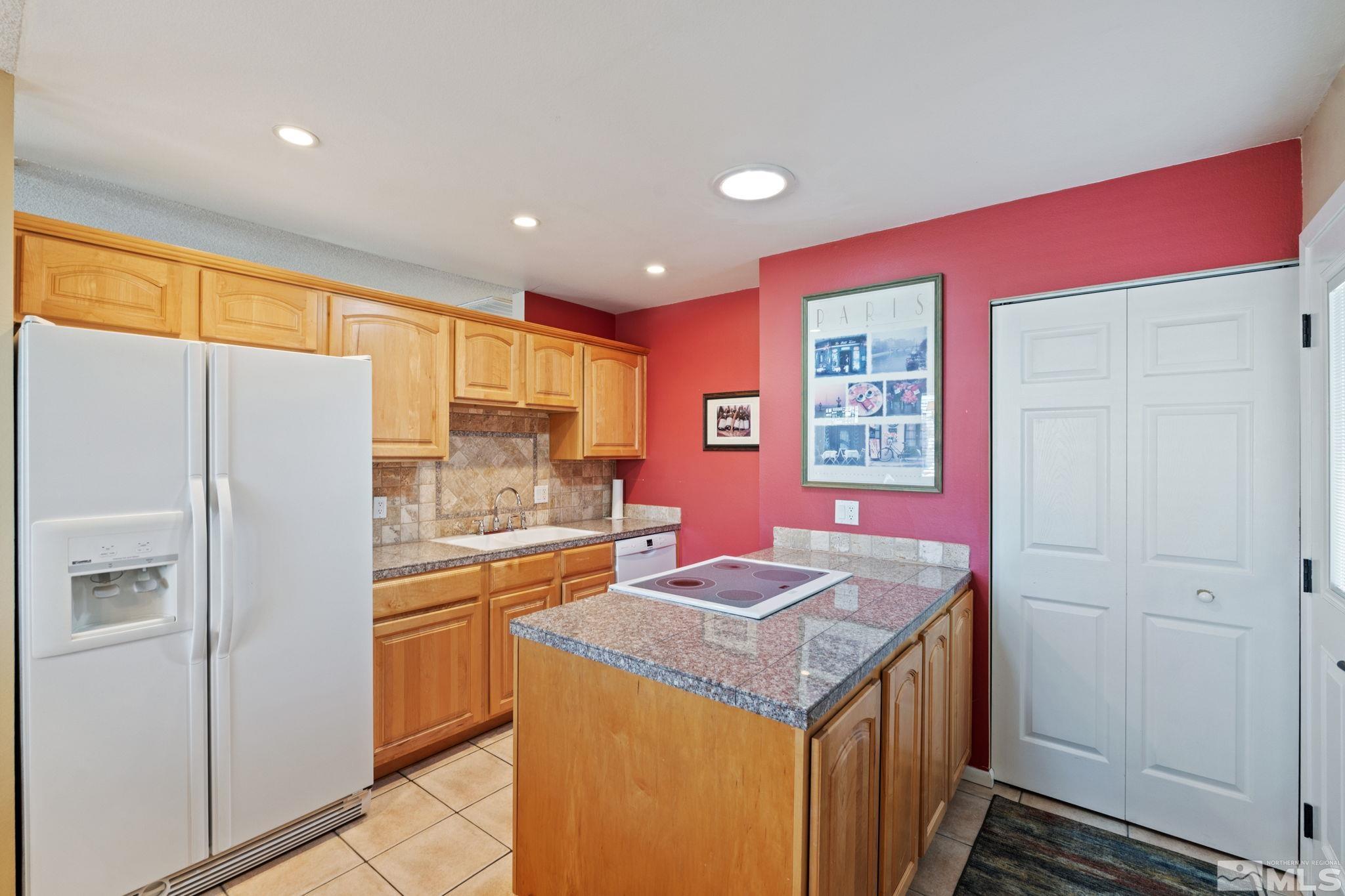 1445 Exeter Way Reno, NV 89503 - Photo 11 of 30 Photo 11