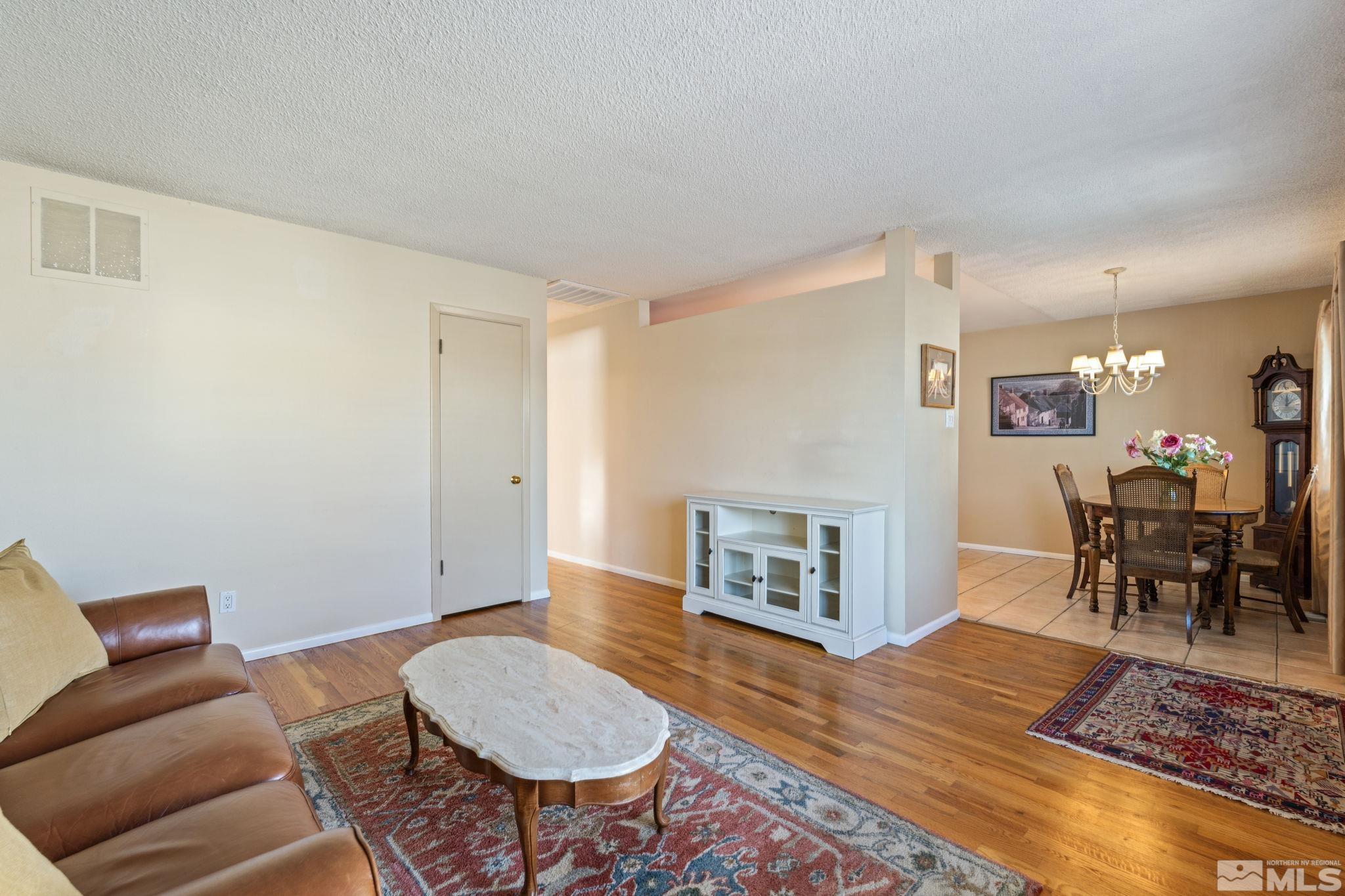 1445 Exeter Way Reno, NV 89503 - Photo 6 of 30 Photo 6