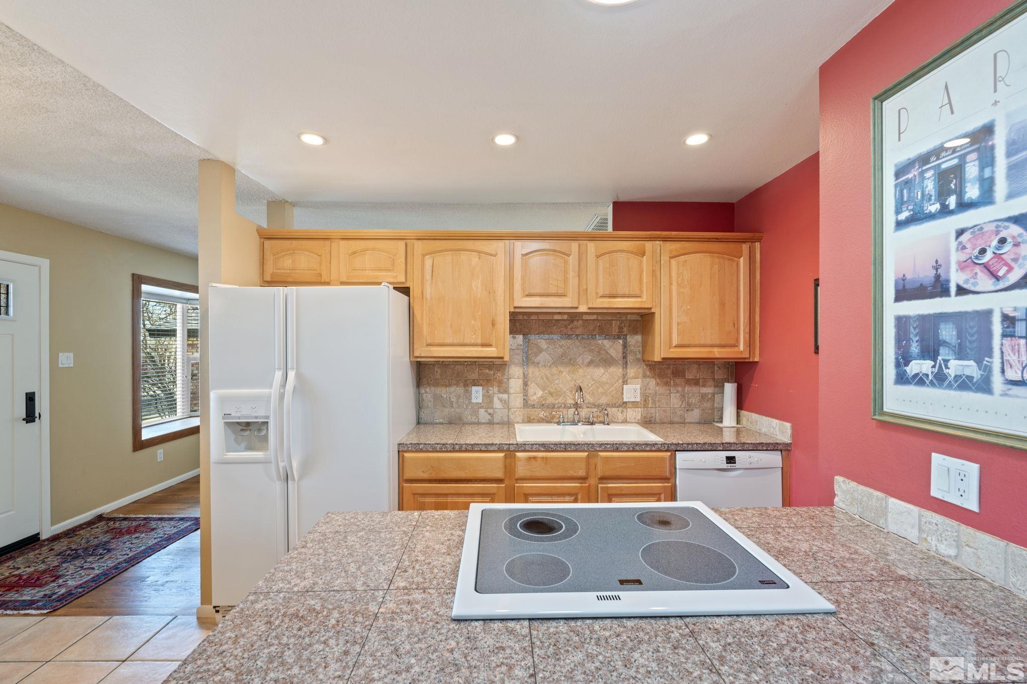 1445 Exeter Way Reno, NV 89503 - Photo 9 of 30 Photo 9