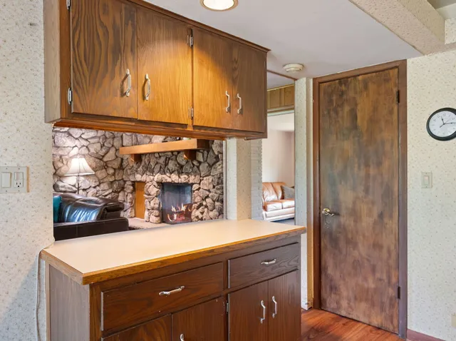 a view of utility room