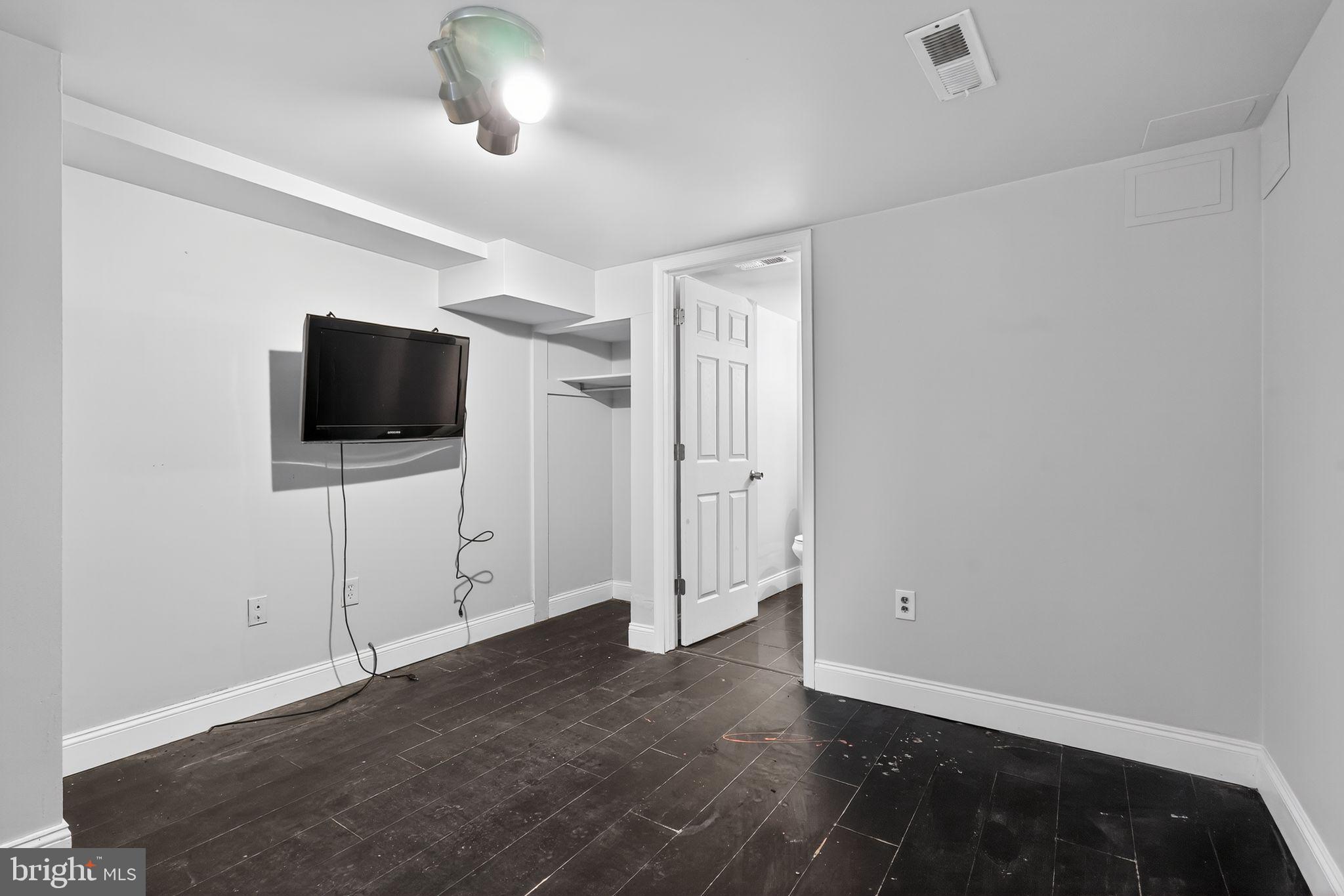 3268 Birch Road Philadelphia, PA 19154 - Photo 8 of 14 Gallery Image 8
