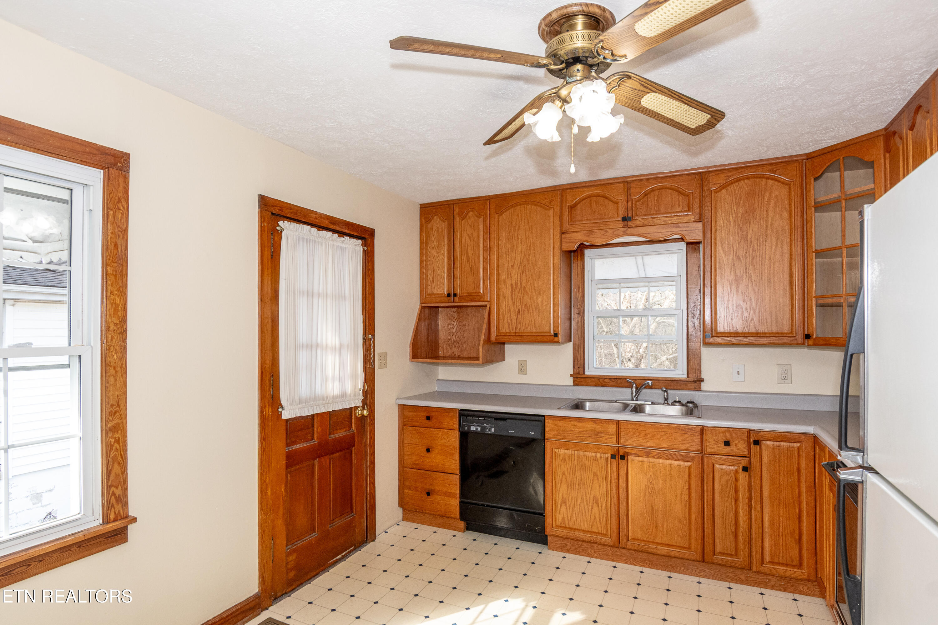 471 East Lincoln Road Alcoa, TN 37701 - Photo 12 of 47 DSC_4203