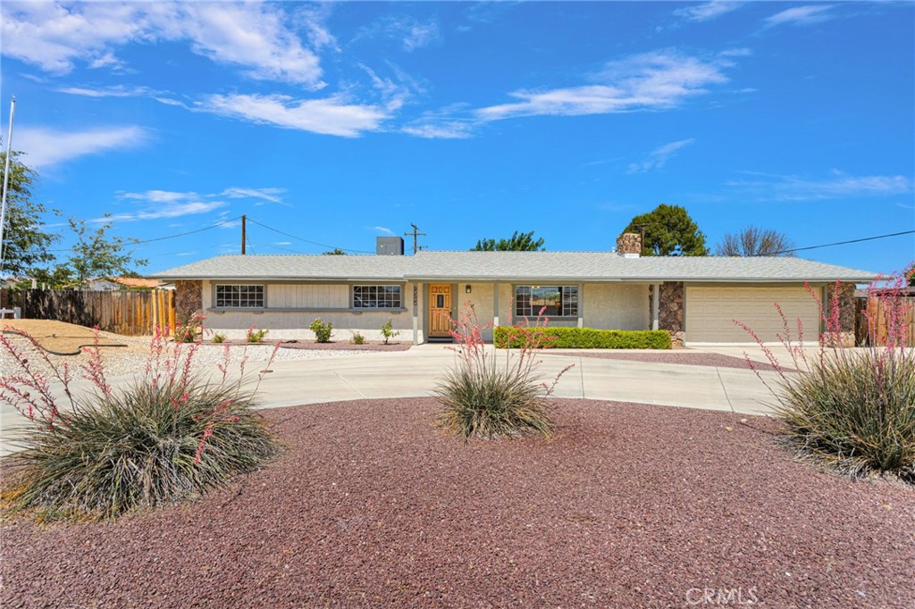 14204 Crow Road Apple Valley, CA 92307 - Photo 2 of 58