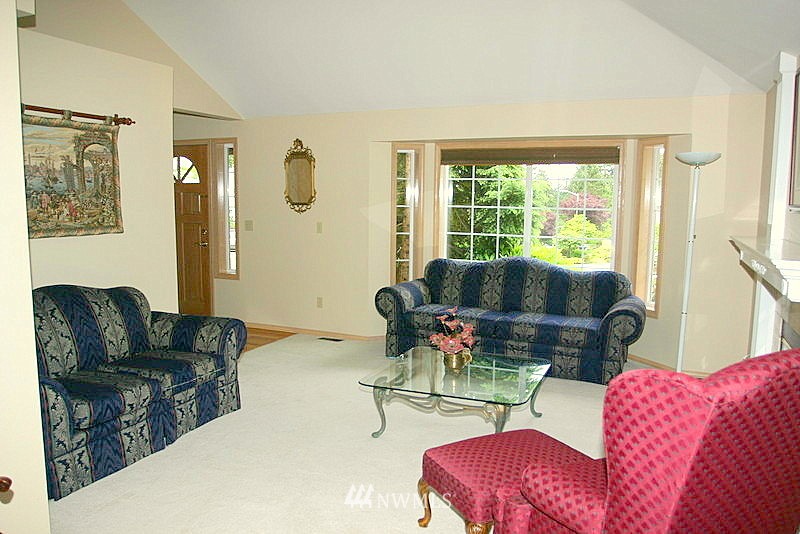2024 239th Place Southeast Bothell, WA 98021 - Photo 2 of 10