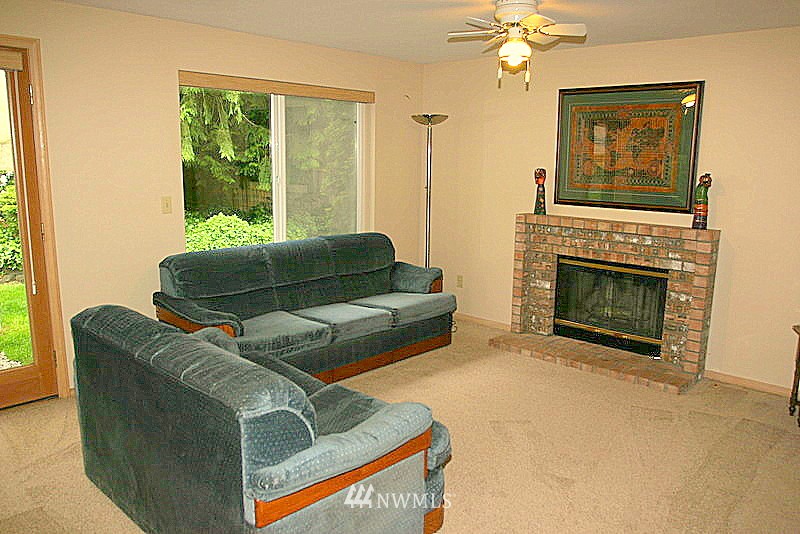 2024 239th Place Southeast Bothell, WA 98021 - Photo 5 of 10