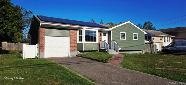 $695,000 | 125 Burlington Avenue, Deer Park, NY 11729