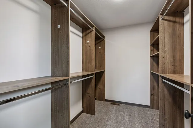 $550,000 | 21477 Cottonwood Street Northwest, Oak Grove, MN 55011