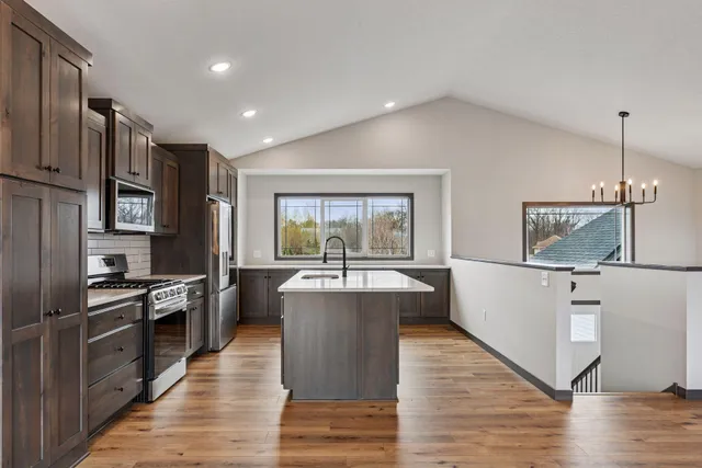 $550,000 | 21477 Cottonwood Street Northwest, Oak Grove, MN 55011