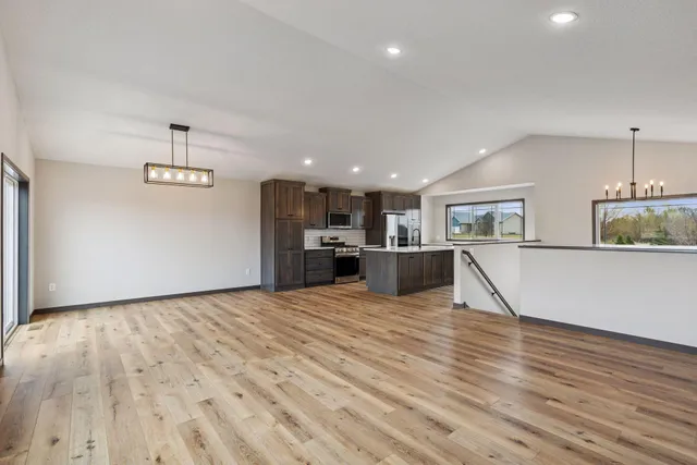 $550,000 | 21477 Cottonwood Street Northwest, Oak Grove, MN 55011