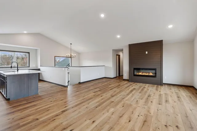 $550,000 | 21477 Cottonwood Street Northwest, Oak Grove, MN 55011