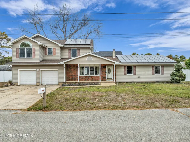 $549,000 | 809 Grinnell Avenue, Toms River, NJ 08757