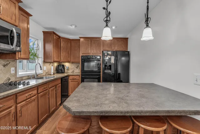 $549,000 | 809 Grinnell Avenue, Toms River, NJ 08757