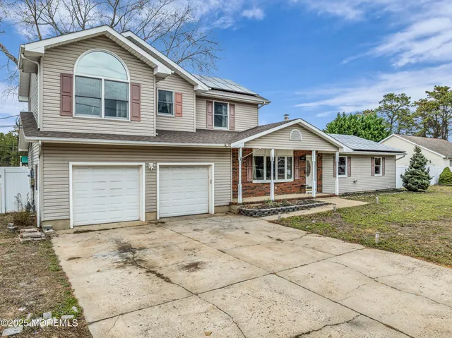 $549,000 | 809 Grinnell Avenue, Toms River, NJ 08757