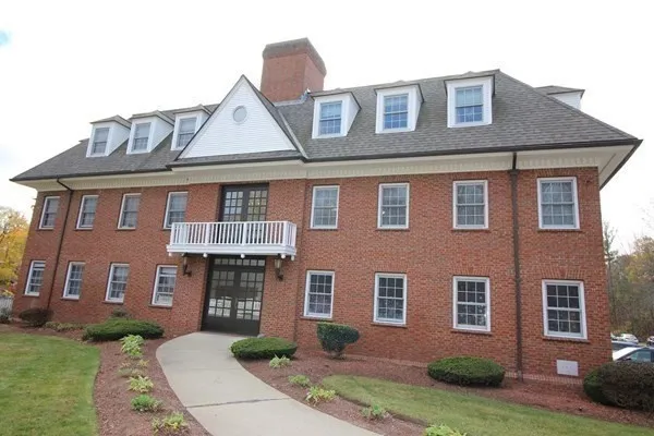 $2,195 | 132 Tyngsboro Road, Unit 9, North Chelmsford, MA 01863