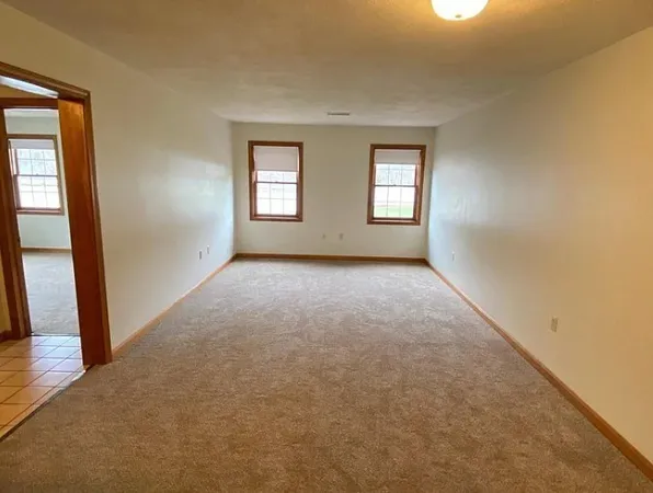 $2,195 | 132 Tyngsboro Road, Unit 9, North Chelmsford, MA 01863
