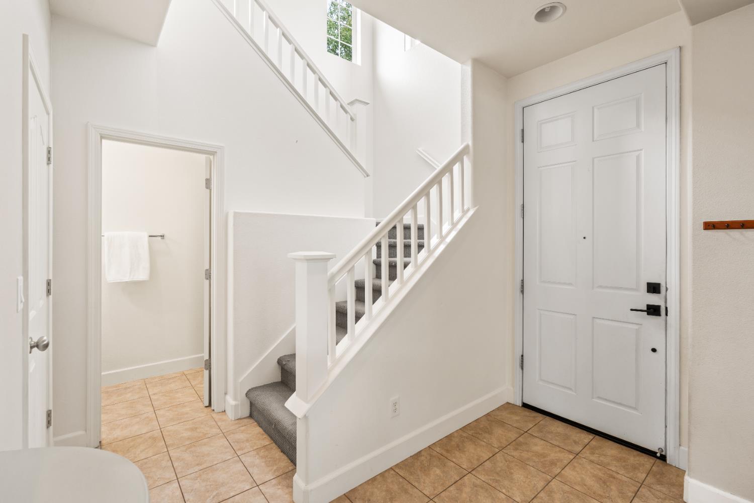 2620 Farmers Central Road Woodland, CA 95776 - Photo 5 of 32 a view of entryway with wooden floor