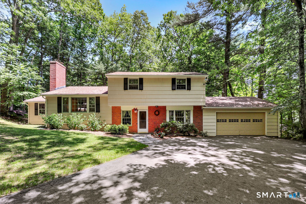 18 Foxridge Lane Avon, CT 06001 - Photo 1 of 31