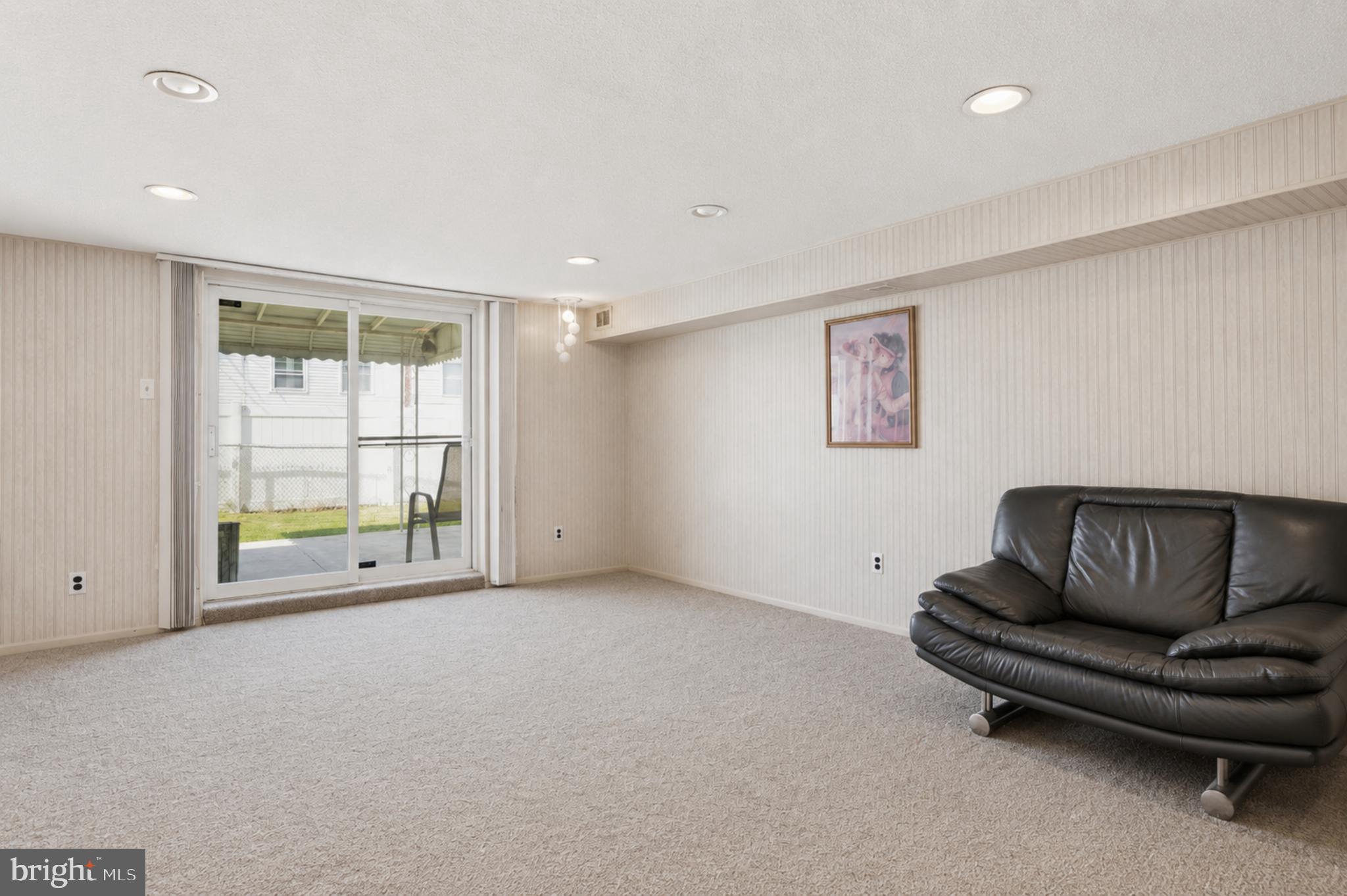 736 Selmer Road Philadelphia, PA 19116 - Photo 20 of 26 Gallery Image 20