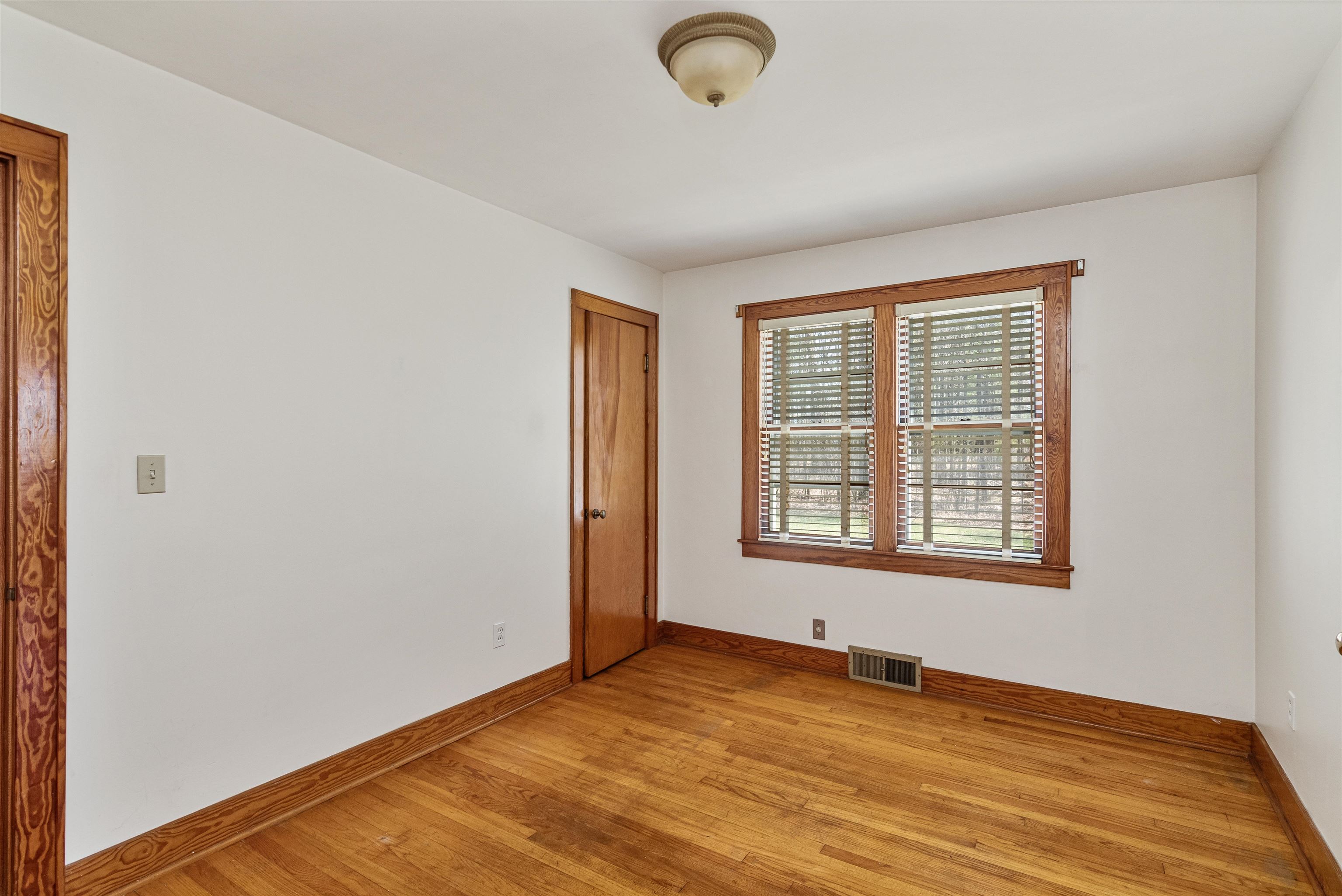 857 South Brownell Road Williston, VT 05495 - Photo 12 of 43