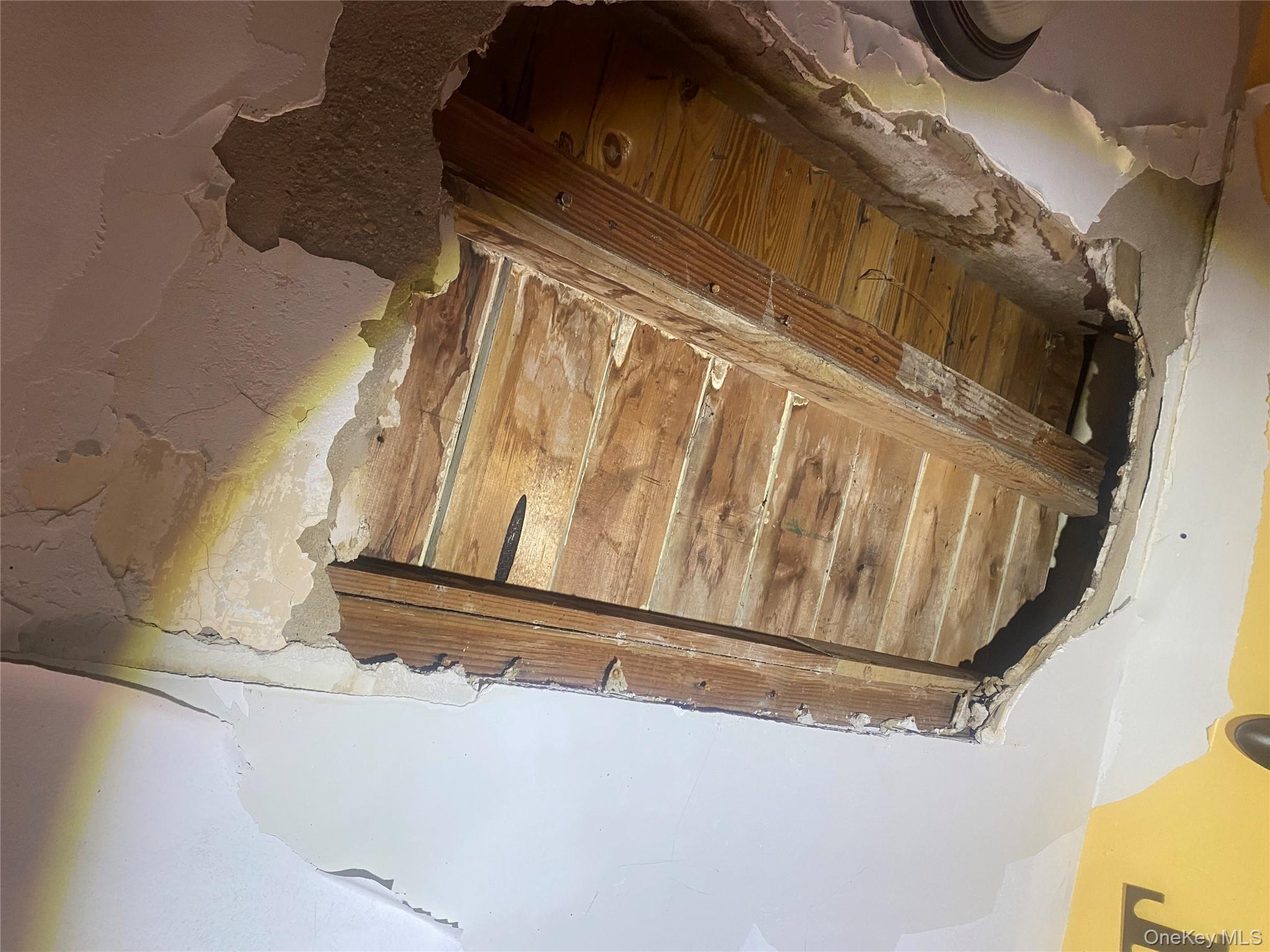 2713 Eastchester Road Bronx, NY 10469 - Photo 13 of 13 a view of entryway