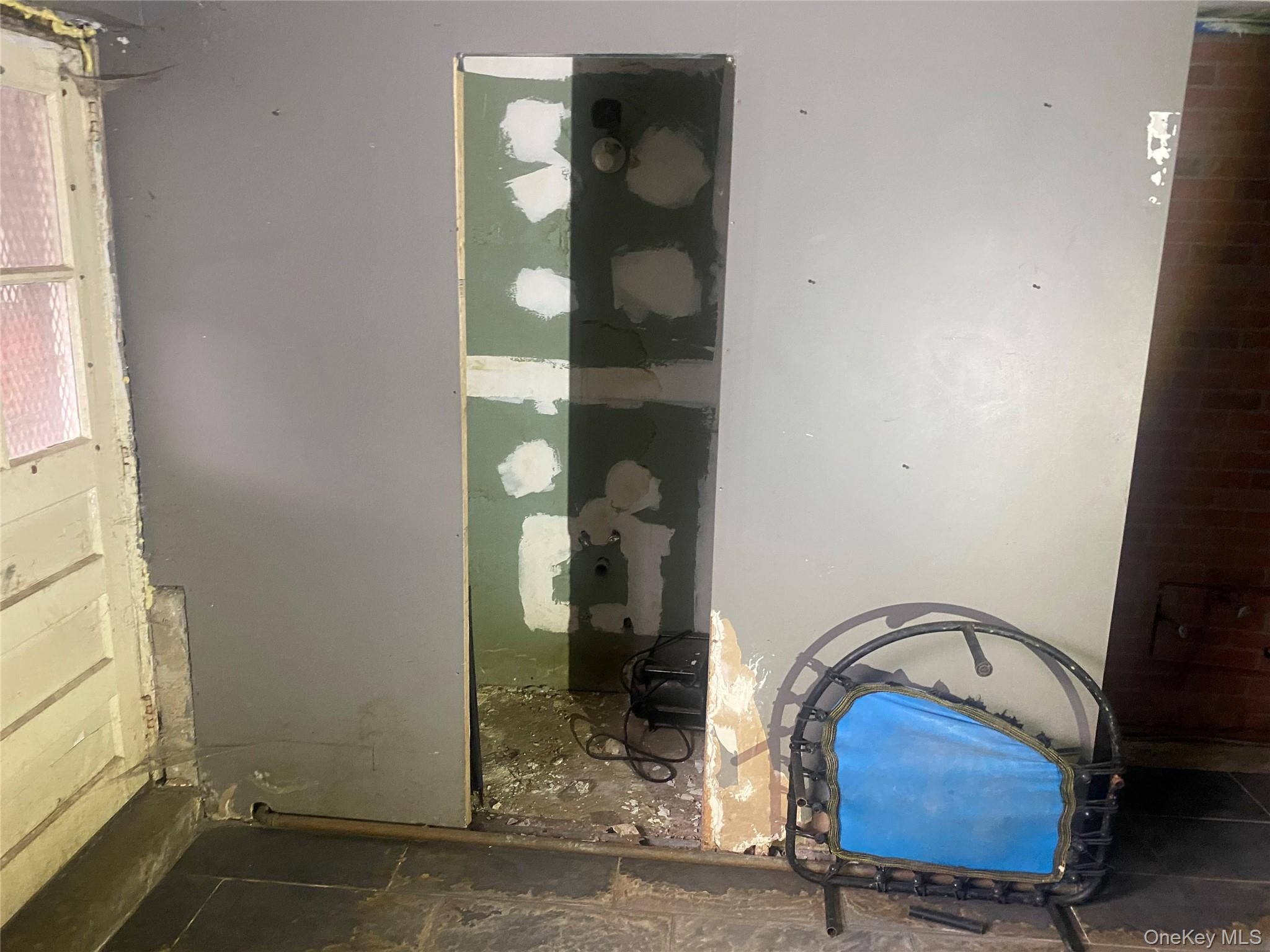 2713 Eastchester Road Bronx, NY 10469 - Photo 8 of 13