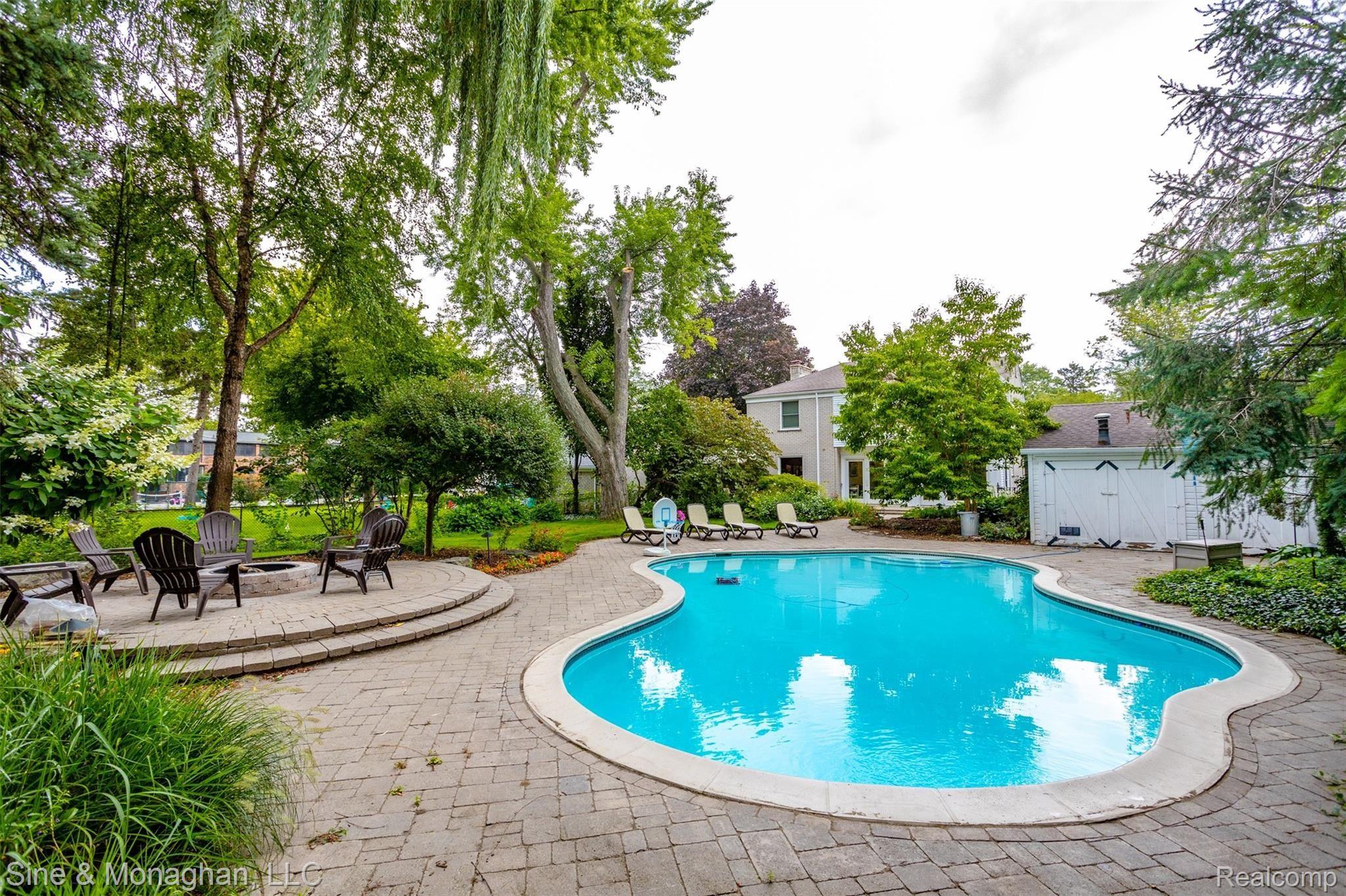 653 Middlesex Road Grosse Pointe, MI 48230 - Photo 43 of 54 653 Middlesex S015.jpg