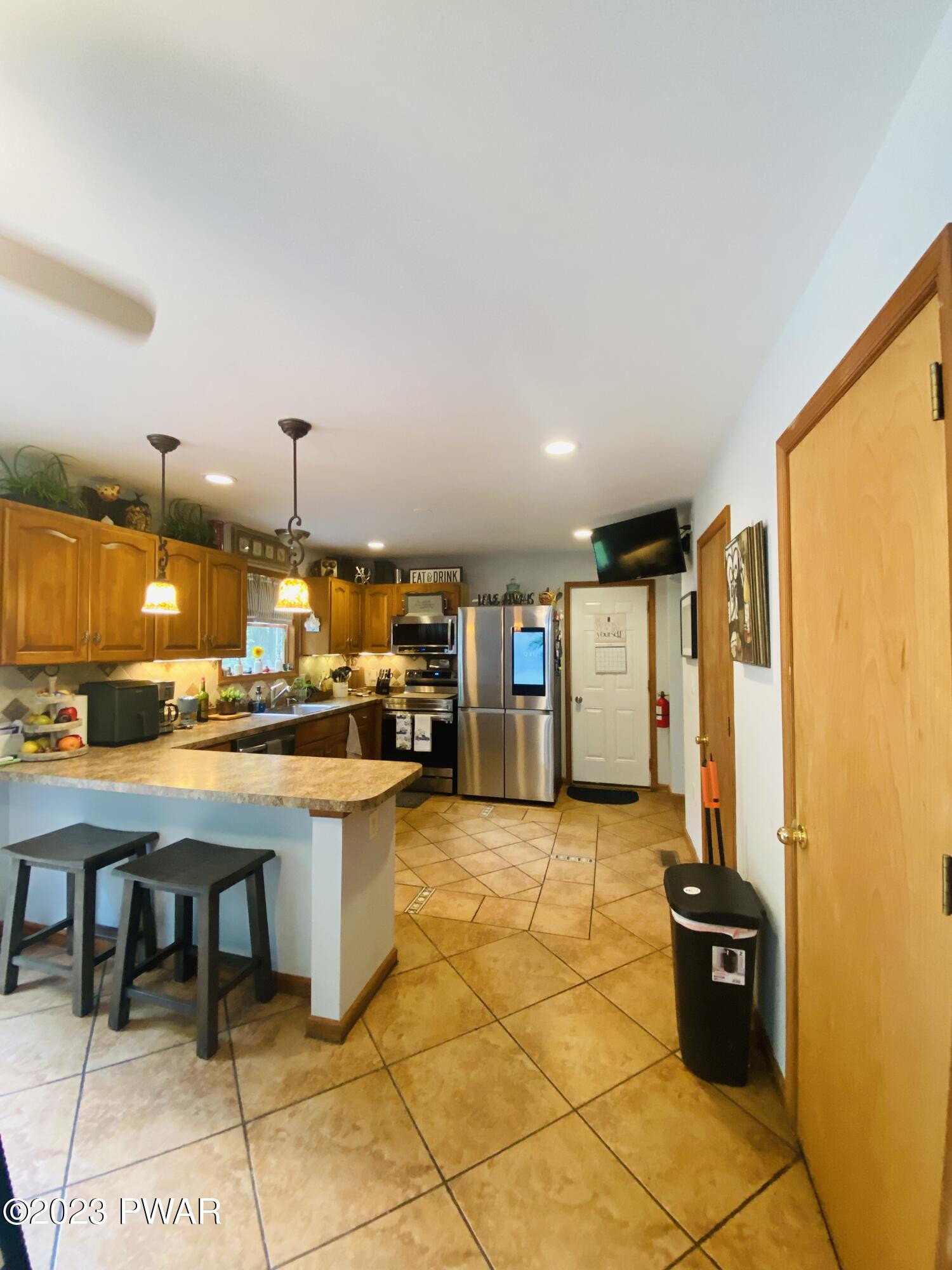 1529 Deer Run East Bushkill, PA 18324 - Photo 15 of 54