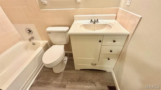 $2,000 | 3212 Stonehenge Drive, St. Charles, MO 63303