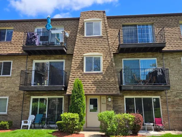 $1,850 | 9430 Bay Colony Drive, Unit 2N, Des Plaines, IL 60016