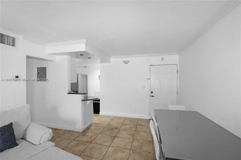 $375,000 | 8617 Southwest 68th Court, Unit 24, Pinecrest, FL 33156