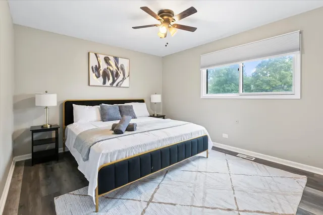 $3,800 | 33-w067 Bonnie Street, St. Charles, IL 60174