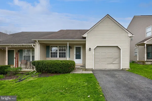 $265,000 | 205 Elmshire Drive, Lancaster, PA 17603