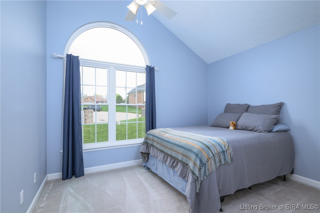 4304 Joann Court Floyds Knobs, IN 47119 - Photo 14 of 41