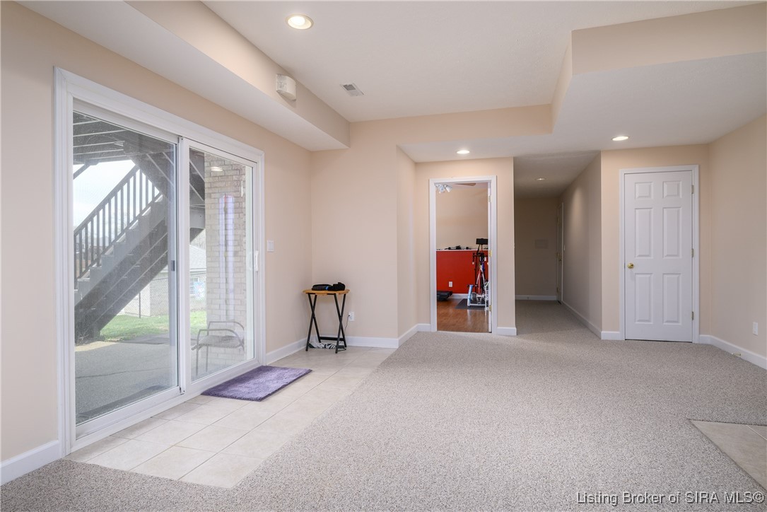 4304 Joann Court Floyds Knobs, IN 47119 - Photo 15 of 41