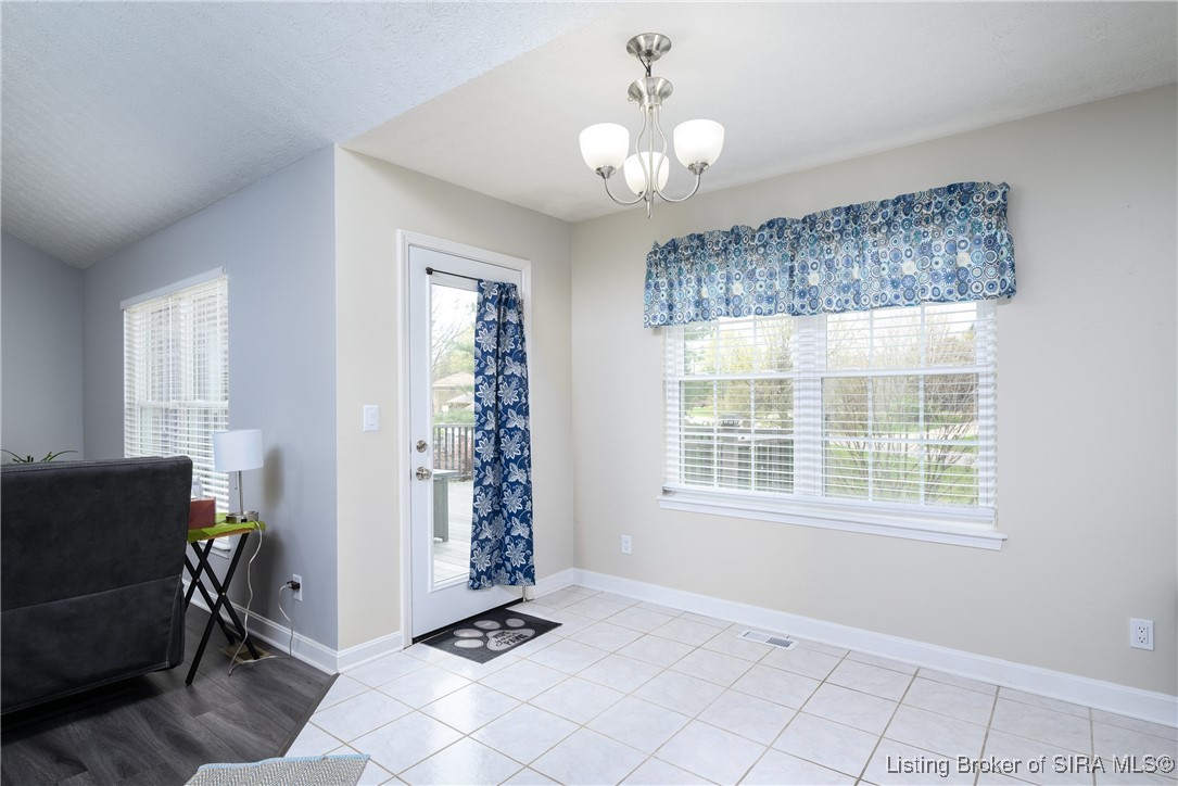 4304 Joann Court Floyds Knobs, IN 47119 - Photo 16 of 41