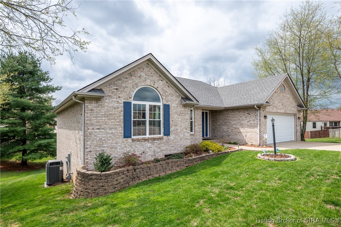 4304 Joann Court Floyds Knobs, IN 47119 - Photo 2 of 41