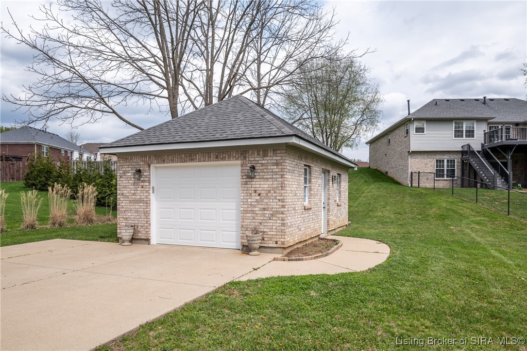 4304 Joann Court Floyds Knobs, IN 47119 - Photo 30 of 41