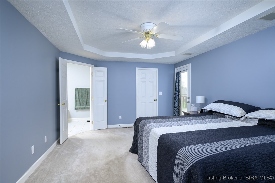 4304 Joann Court Floyds Knobs, IN 47119 - Photo 9 of 41